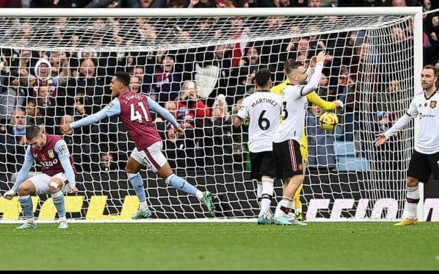 ユナイテッドがエメリ初陣のアストン・ビラに完敗…公式戦10試合ぶりの黒星に《プレミアリーグ》