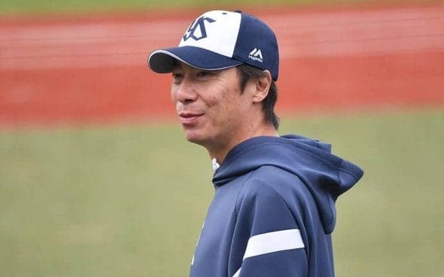 女性CAからヤクルト戦士に「粋な計らい」　着陸後の“神配慮”が「さすがJAL」