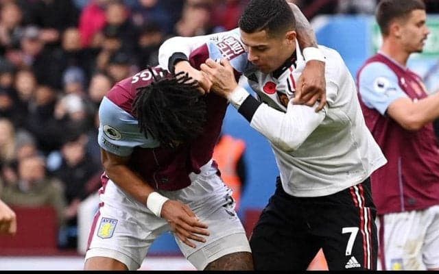 「レスリングの試合が始まったのかと」試合中にC・ロナウドと相手DFの“組み合い”が勃発「柔道かな？」