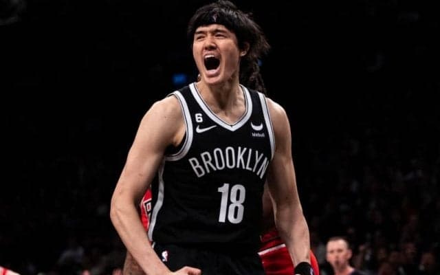 ケビン・デュラントが渡邊雄太の活躍を大絶賛「彼は何度でも助けてくれる」