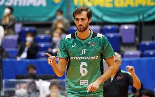 全勝対決の堺vs.JTは1勝1敗で首位争いは継続【V1男子成績表】