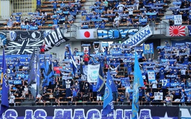 「サンタさん…待ってます」J2町田が「クリスマスユニフォーム」駆け込み投稿！ 「ゼルビーサンタ」が描かれた限定デザイン！