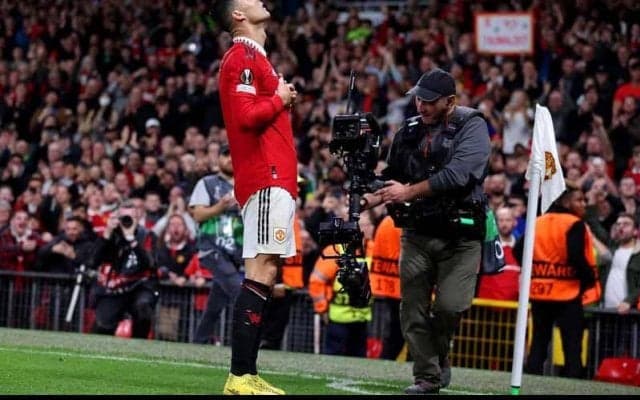 シティの下部組織にはイケイケキャラばかり？大勝のダービーで C・ロナウドのゴールパフォーマンスを連発