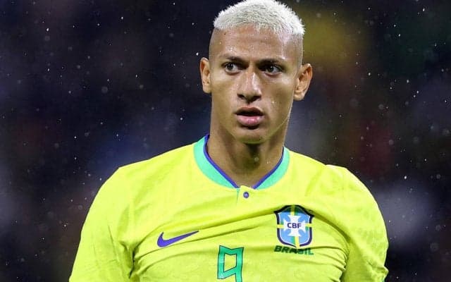 メンバー発表を直視できないリシャルリソン、名前呼ばれ渾身のガッツポーズ&咆哮! ケガが懸念も無事W杯へ