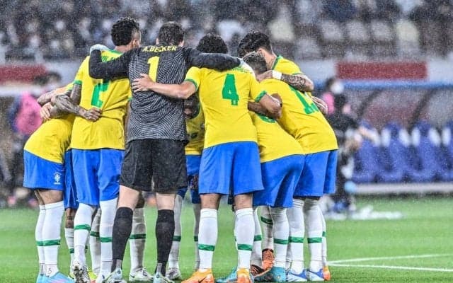 「素敵すぎる」「私もしてほしい」ブラジル代表FWが「W杯選出と同時のプロポーズ映像」が131万回再生！ クラブ公式が公開した電撃の瞬間に感動の声続出！