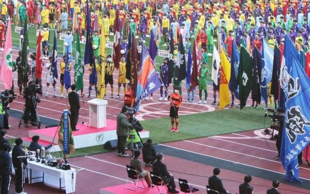 18代目の高校サッカー応援マネージャーは女優・モデルの凛美さんが就任! 『ニコラ』専属モデルの15歳