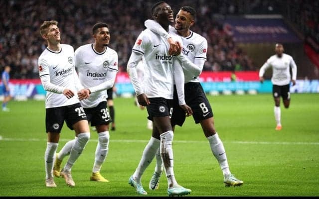 【ブンデスリーガ日本人選手】鎌田1Aのフランクフルトがホッフェンハイムとの打ち合いを制す！ 堂安のフライブルクはライプツィヒに完敗…