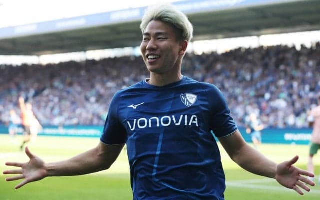 重傷から2カ月、浅野拓磨が28歳の誕生日にピッチへ復帰「チーム全体のトレーニングに合流」