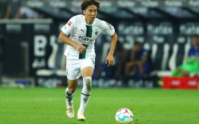 重傷から2カ月、板倉滉が復帰か？ 「検討している」とボルシアMG監督がドルトムント戦のメンバー入りを示唆