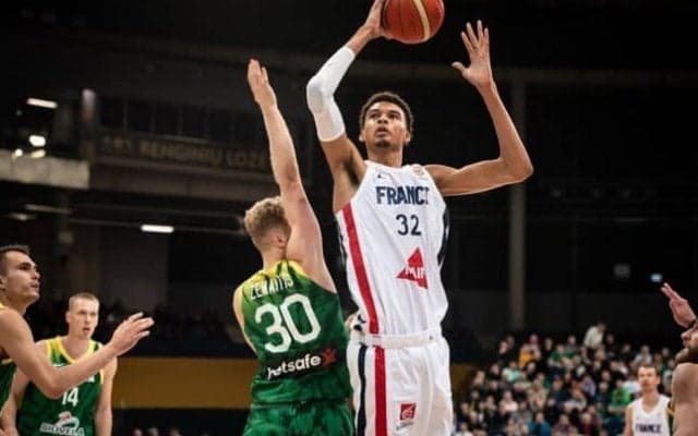 身長219cmの18歳、ビクター・ウェンバヤマのすご過ぎるフランスフル代表デビュー - W杯予選リトアニア戦で20得点、9リバウンド