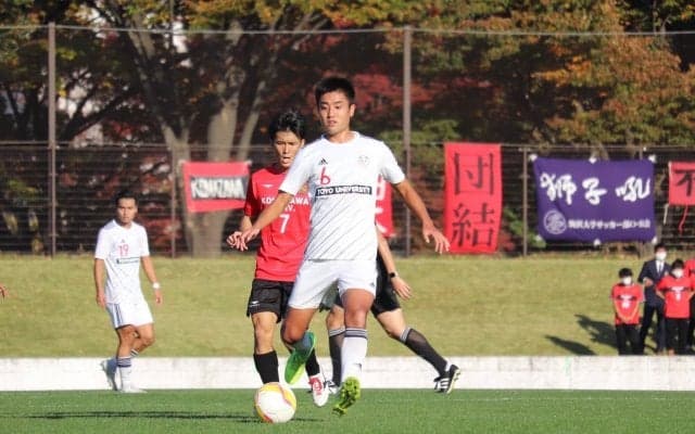 [男子サッカー] 守り崩せず０－３で駒大に敗れる