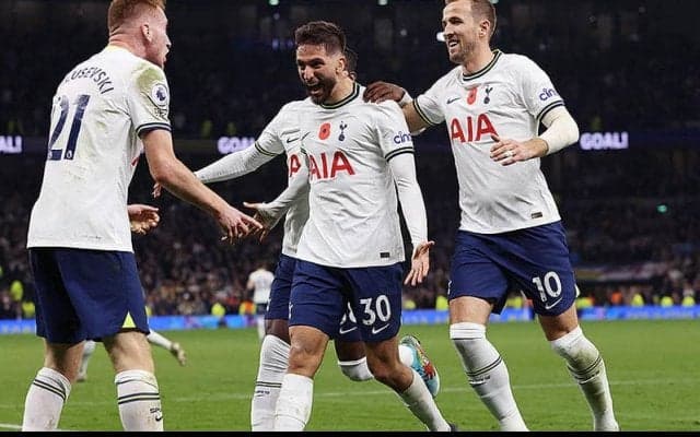 不屈スパーズが3度のビハインド撥ね返す逆転勝利！　ベンタンクールが殊勲の2ゴール《プレミアリーグ》