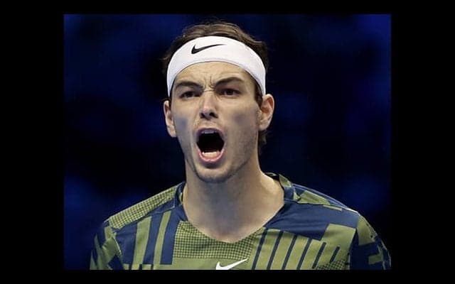  フリッツ、ナダル撃破で初白星 