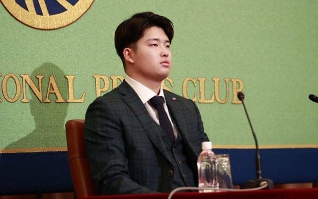 村上宗隆「目標にしていたことが実現できた」　史上最年少3冠王、日本記者クラブで会見