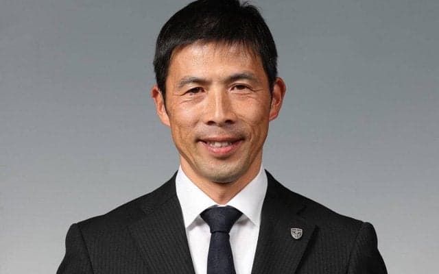 横浜FCが四方田修平監督と契約更新、就任1年目でJ1復帰を果たす「より厳しい戦いが待っている」
