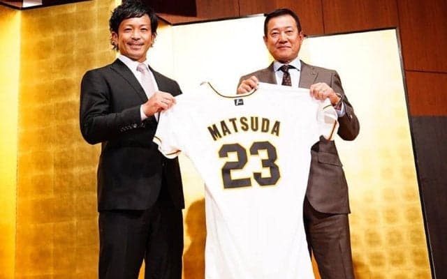 巨人・松田宣浩が“ユニ姿“で熱男解禁　球団公式SNS登場に「似合っています」