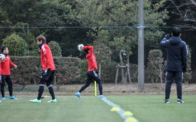 投げ手とルールのいたちごっこ【サッカーで簡単に見逃されがちな大事なプレー「スローイン」】(3)