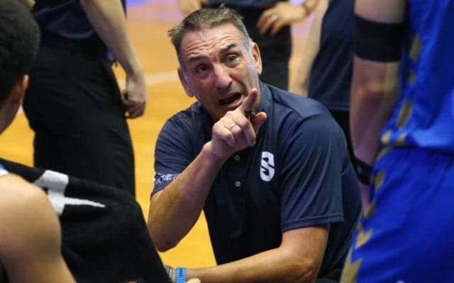 滋賀レイクスがルイス・ギルHCと契約解除「解消しえない方向性の違いが生じた」