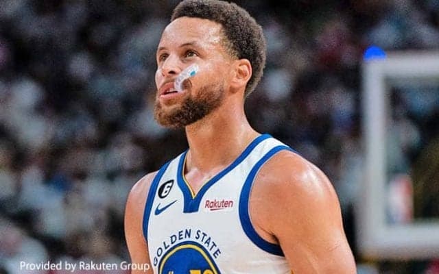 王者がまさかの開幕ロード8連敗…“エース”カリーが50得点の大活躍もウォリアーズがまたも敗れる