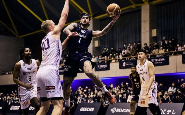 B.League star Kobe Paras (Altiri Chiba) starting to fly like a Philippine Eagle