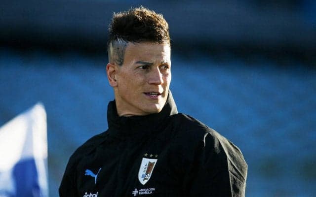 「衝撃は凄まじかった」36歳でデビューのウルグアイ代表GKの母が急逝…チームはトレーニング中止、選手は一度帰国後にカタール入り