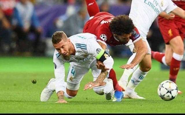 CL決勝での因縁があるサラーとラモスがカタールで再会！握手&ハグに驚きの声「仲直りしたのかな」