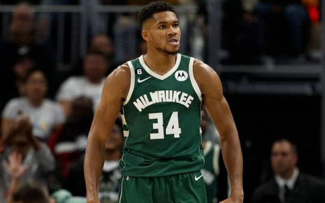 ヤニスがアメリカ選抜と世界選抜を選出…両者の対決は「僕らが勝つ」