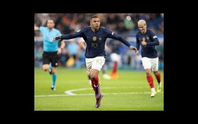 カタールＷ杯では誰を見るべきか。解説者５人がオススメする「ひとりで何人もの相手をやっつける」「プレーの”遊び感覚”がいい」注目選手たち