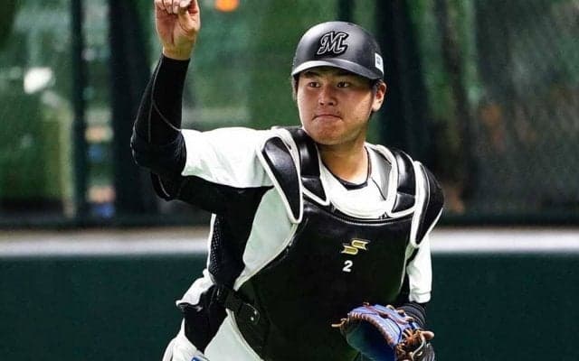 ロッテ・松川の“衝撃コスプレ”が「違和感なさすぎ」　なびくピンク髪が「か、可愛いっ」
