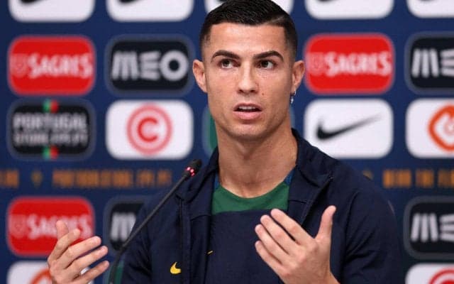 「自分が話したい時に話す」C・ロナウドが会見にサプライズ登場し自身の騒動に言及、W杯へは「最高の形でスタートする準備ができている」