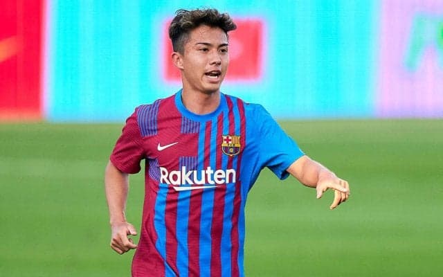 「IT起業の社長みたい」バルセロナBの安部裕葵が髭を蓄えダンディーに！撮影したのは鹿島時代のチームメイト