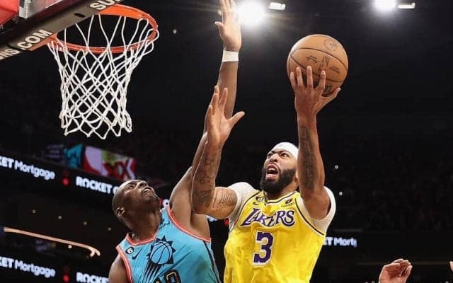 サンズに敗戦も、アンソニー・デイビスがNBA史上初となるモンスタースタッツを記録