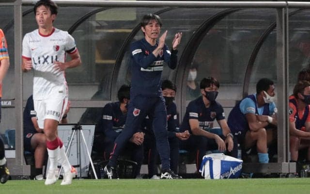 2年連続低迷の大宮、チーム再建を託された相馬直樹監督の続投発表「前へ重心を乗せて熱量のあふれる戦いを」