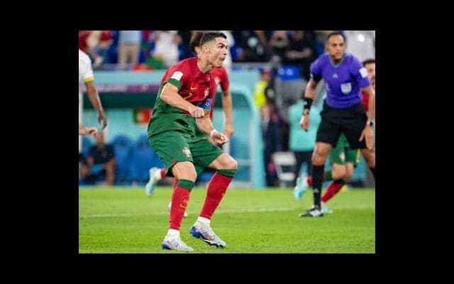 ロナウドのポルトガルは優勝候補なのか。ガーナ戦の乱戦は「中盤サッカー」に原因