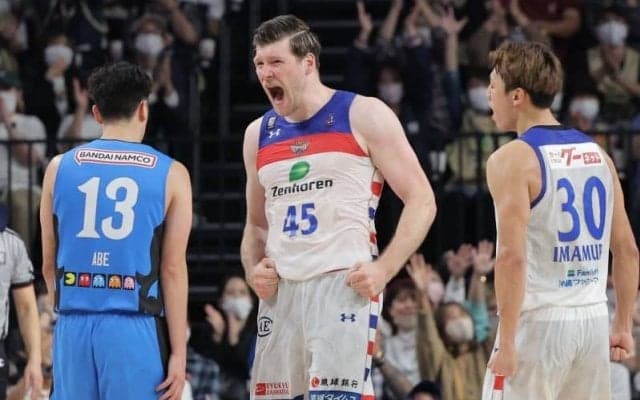 琉球がOTにもつれた西地区首位攻防戦を制す…クーリー、ダーラムがダブルダブルと存在感を発揮