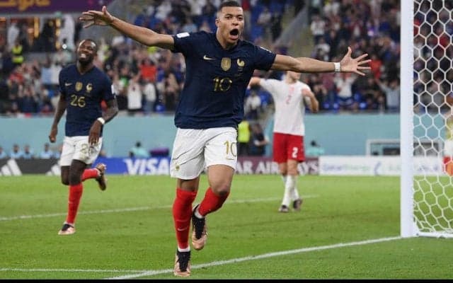 ムバッペの2発でデンマークを下したフランスがGS連勝で突破一番乗り！《カタールW杯》