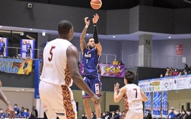 青森が越谷の連勝を「7」でストップ…佐賀は5連勝で西地区首位をキープ／11月27日開催 B2試合結果