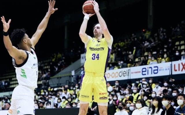 ホームのSR渋谷が北海道にリベンジを果たす…5選手が2ケタ得点を挙げて接戦に白星