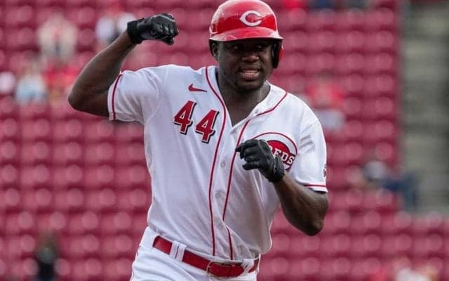 中日、通算41発アキーノを年俸1.7億円で獲得へ　10戦7HRの衝撃デビュー…米報道