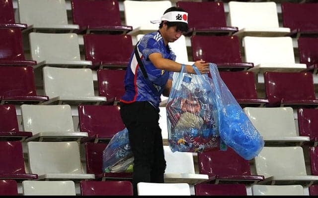 日本代表サポのゴミ拾いが世界に波及！？イランやモロッコ、サウジに続きフランスまで！「次はどの国だ？」