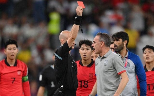 試合終了後に監督が退場、主審に怒り爆発…敗退危機の韓国がポルトガル戦指揮官不在のピンチ
