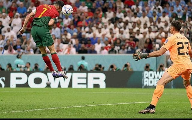 必死のゴール主張もC・ロナウドはボールに触れておらず…公式球提供のアディダスが見解示す