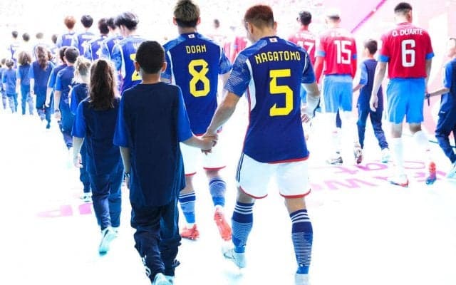 ゴミ捨て動画に続き、ゴミだらけのロッカールーム…日本代表を標的としたフェイクニュース再び、実際はイタリア代表のもの