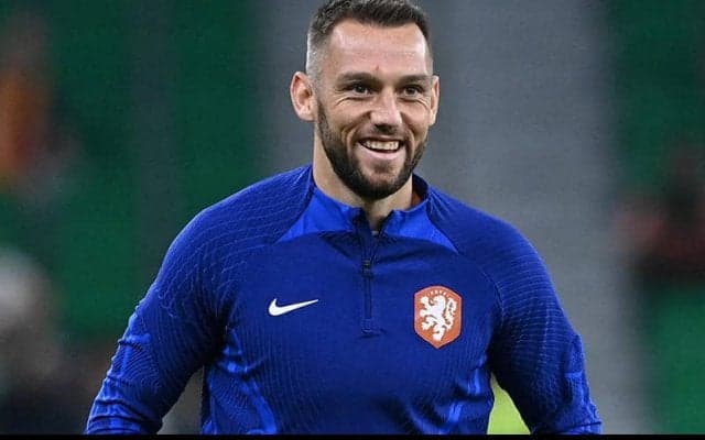 インテル、デ・フライに2年契約延長オファーか