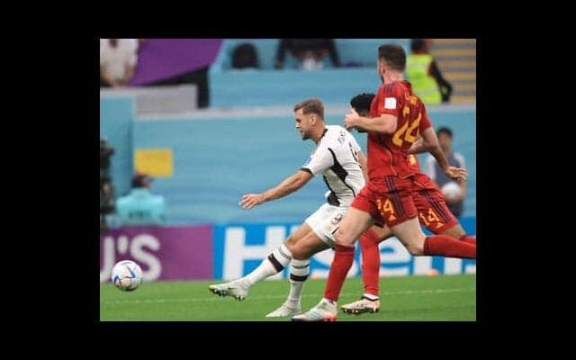 日本代表がえぐるべきスペインの弱点。超攻撃的ハイプレスはそれを隠すためでもある