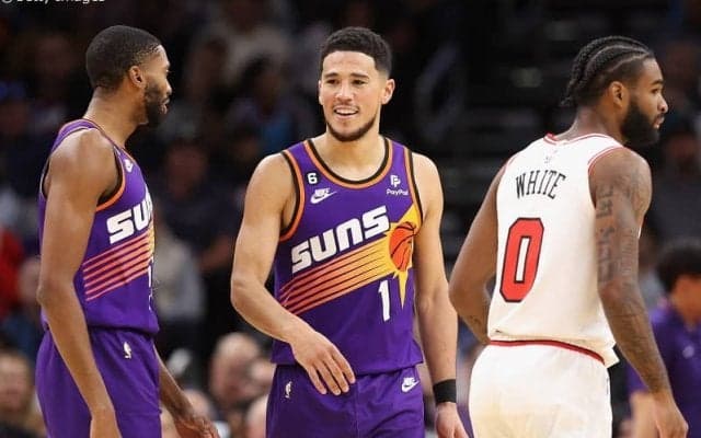 サンズのデビン・ブッカーがNBA史上8度目の快挙…31分以下の出場で50得点超え