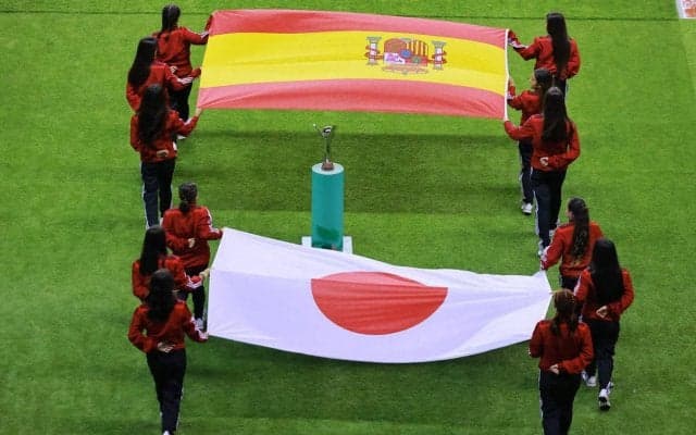日本もスペインも応援したい！両国のユニを合体させた日本人サポーターが西メディアに見つかる「今日は1-0!」