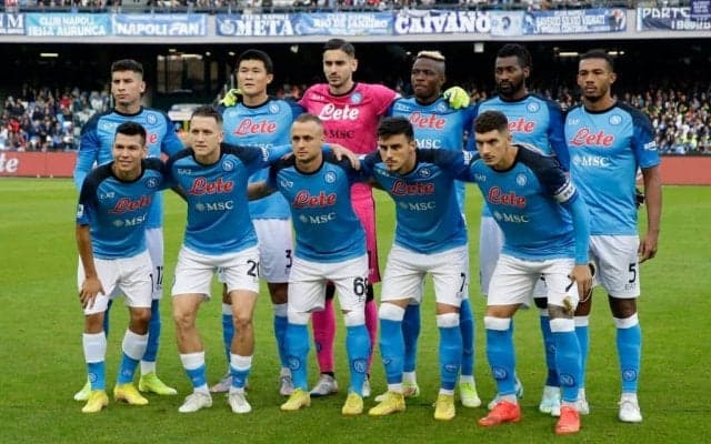 ｢冗談でしょ｣ナポリの\"クリスマス仕様ユニフォーム\"がまさかの不評! ハロウィンに続く特別ユニは｢トナカイ｣が大きくプリント