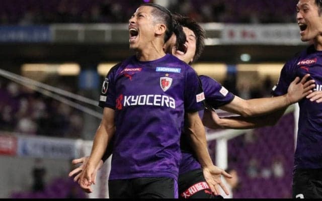 京都、通算在籍12年の宮吉拓実と契約更新　「紫に染まったスタジアムで来シーズンも共に」