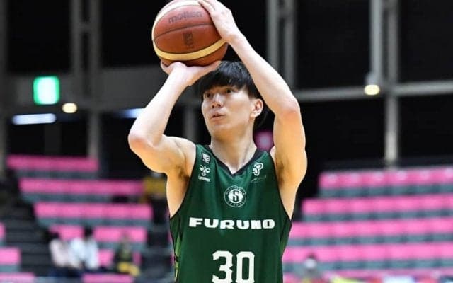 西宮ストークス、2季連続で特別指定選手としてプレーした金田龍弥とプロ契約を締結